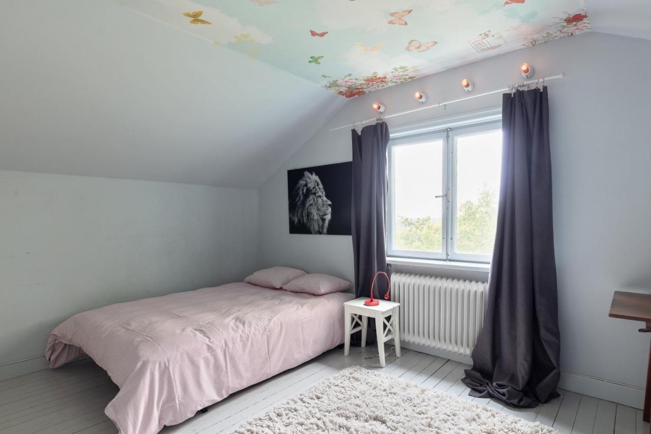 Fantastic 4 Bedroom Home In Bromma With Everything Stockholm Exterior foto